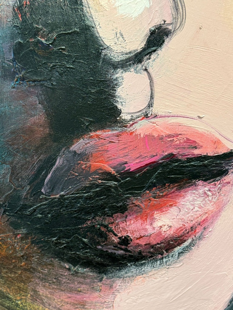 Face on Green