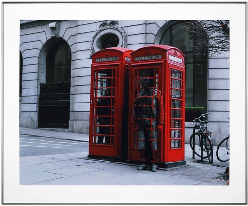Hiding in the city n°65